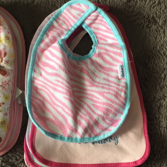 Bibs - Picture 4 of 5